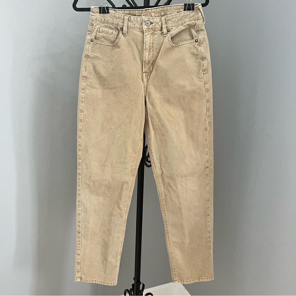 American Eagle Outfitters Women’s Beige Corduroy Straight Jeans